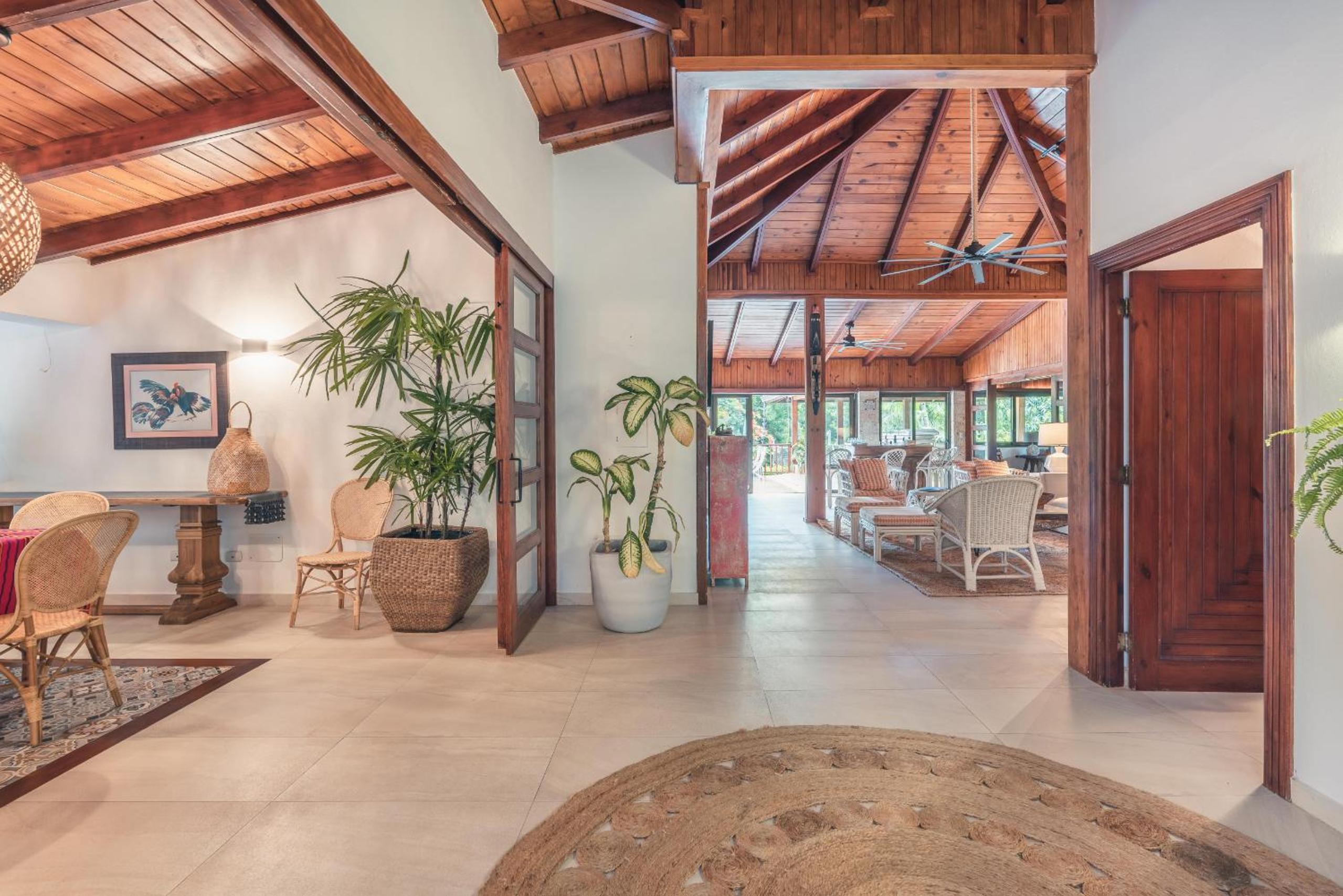 Fun in the sun classic villa at Los Lagos in Casa de Campo view 5