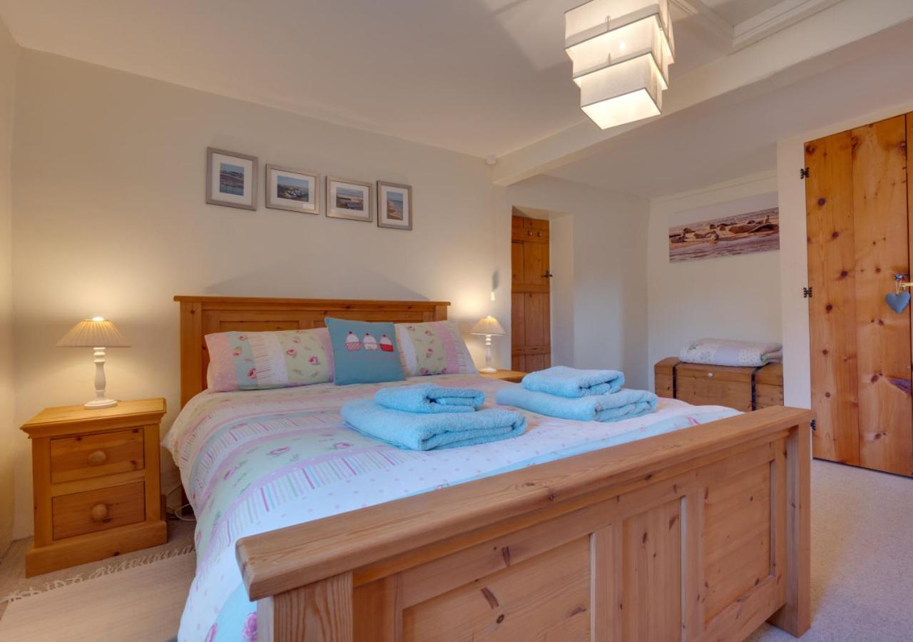 Almond Tree Cottage view 3