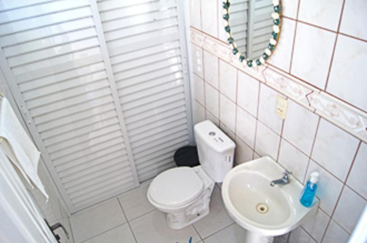 Casa com 2 quartos à 200 m da da praia c/ churrasqueira