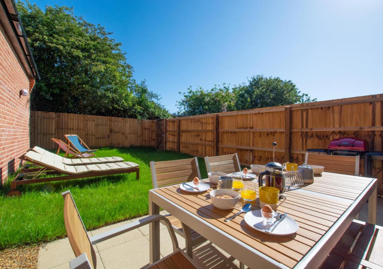 2 Bed in Mundesley oc-1991 view 2