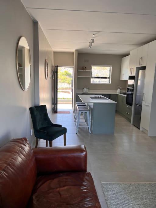 Nivica modern 2 bedroom luxury apartment view 2