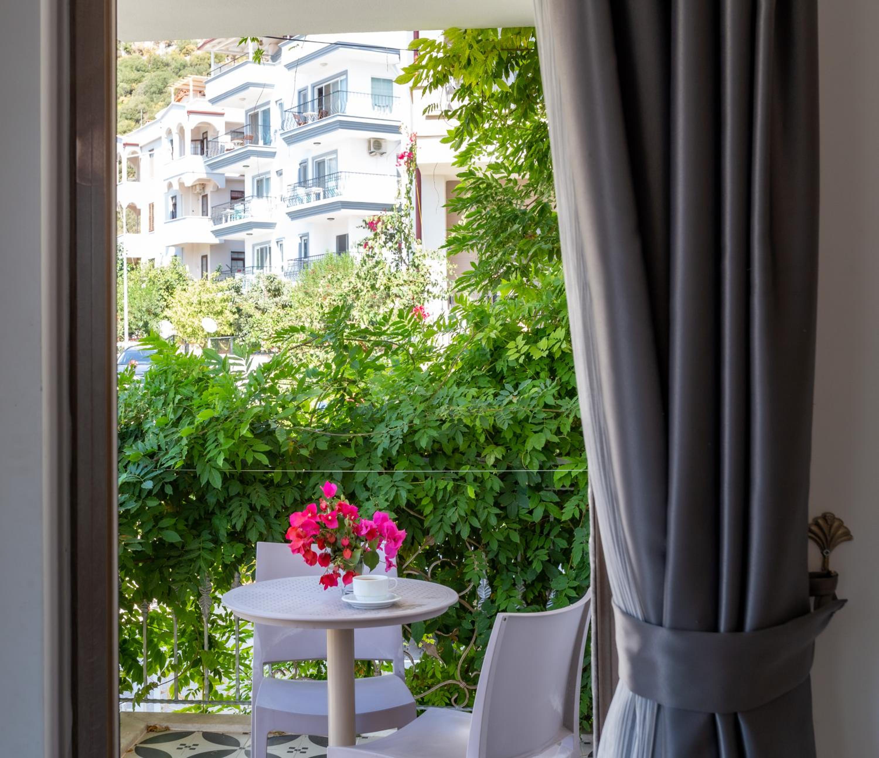 Cedrus Suites - Image 21