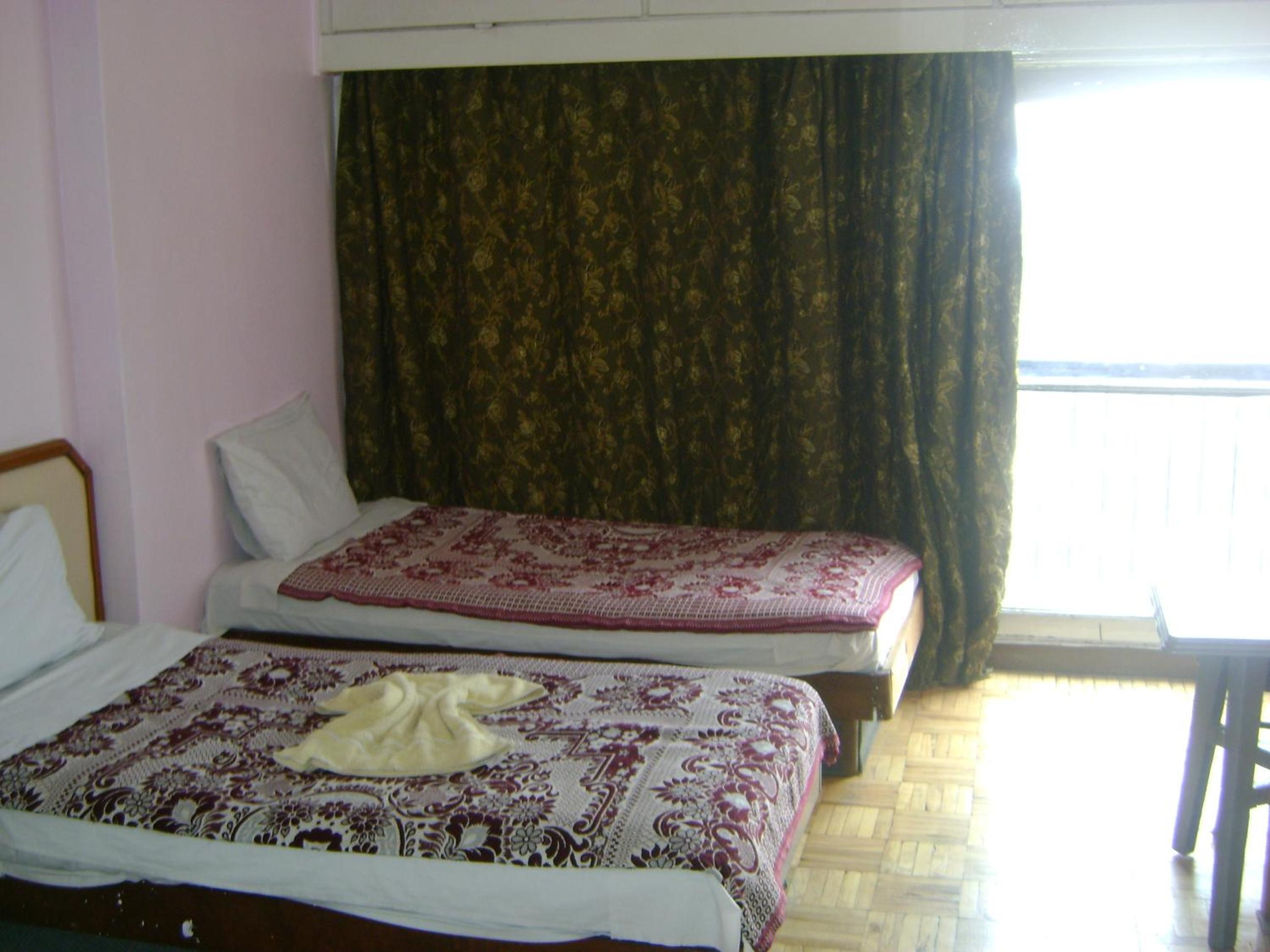 Isis Hostel 2