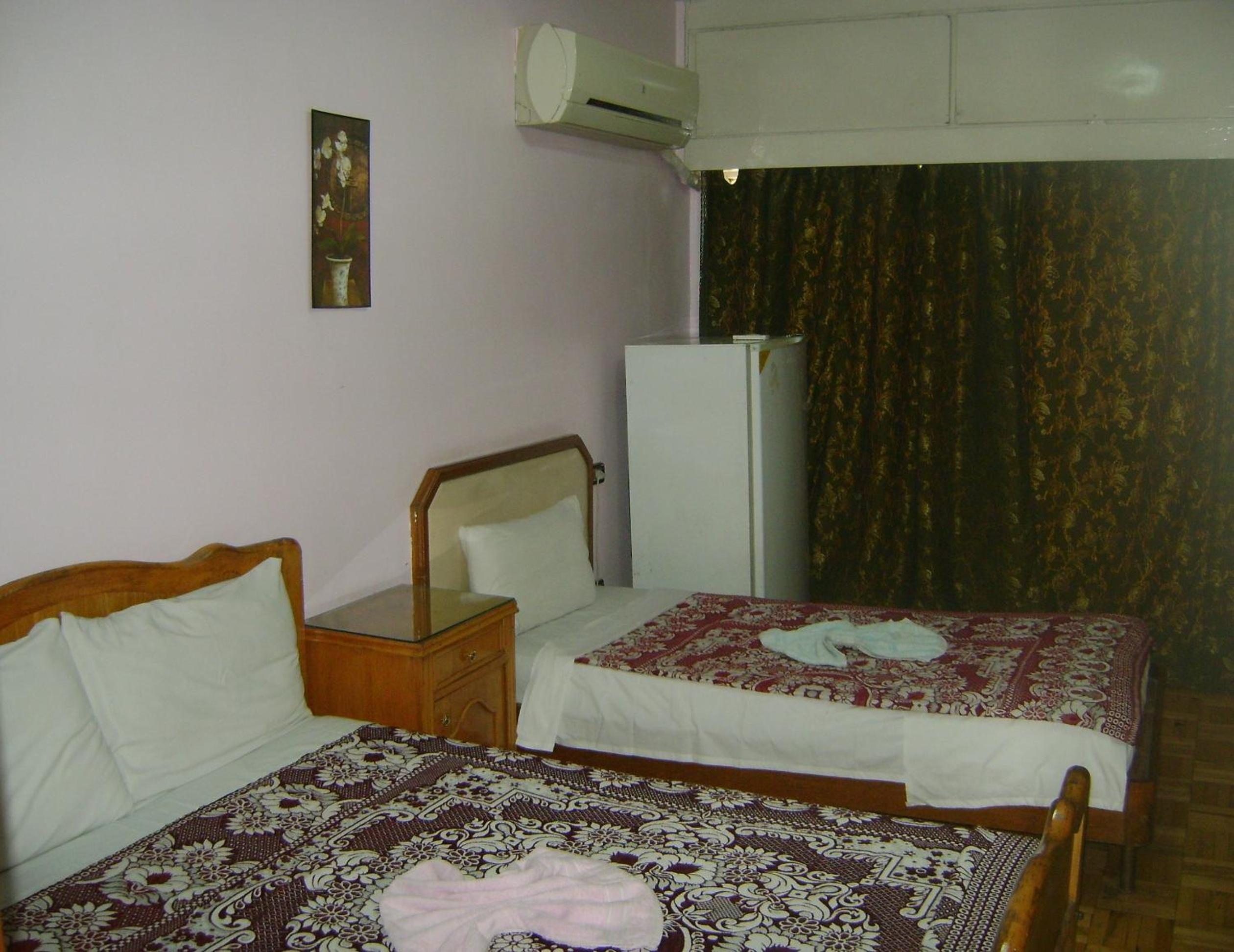 Isis Hostel 2