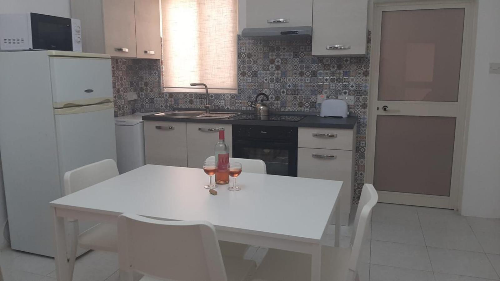 Your Basic Lodging Gozo view 3