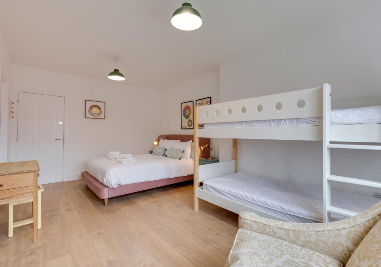 4 Bed in Holt oc-2358
