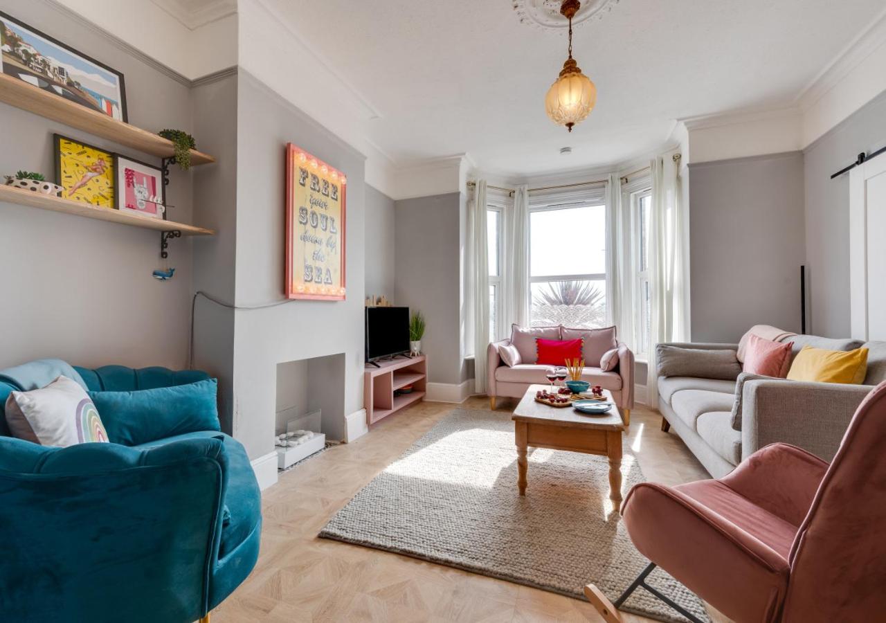 3 Bed in Felixstowe oc-fbh view 2