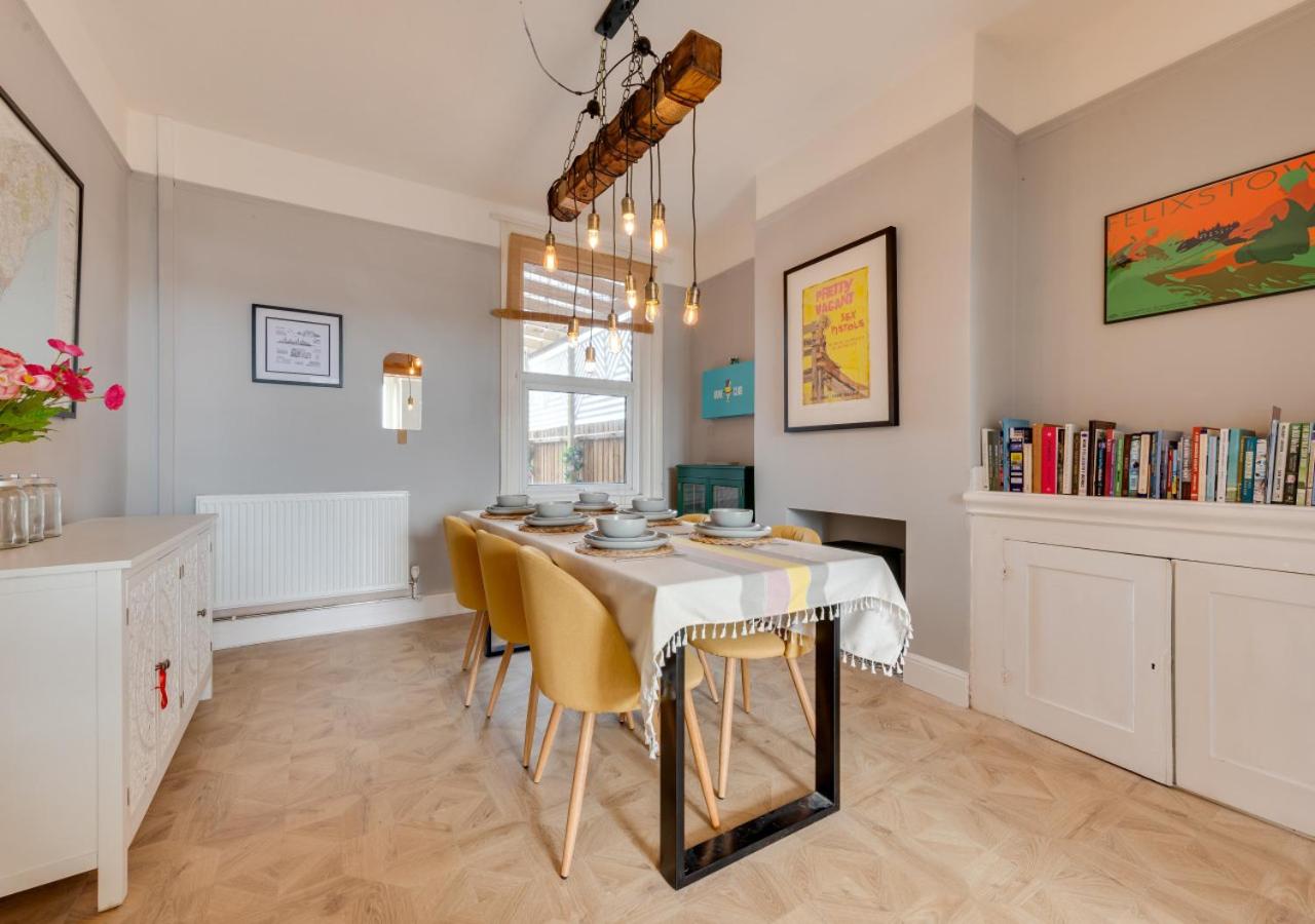 3 Bed in Felixstowe oc-fbh view 4