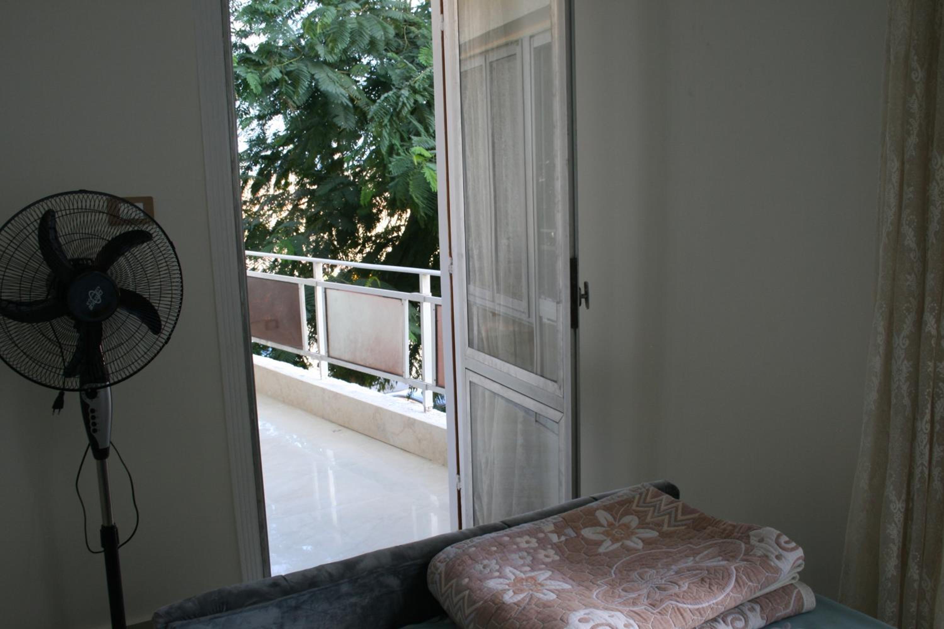 Photo 33