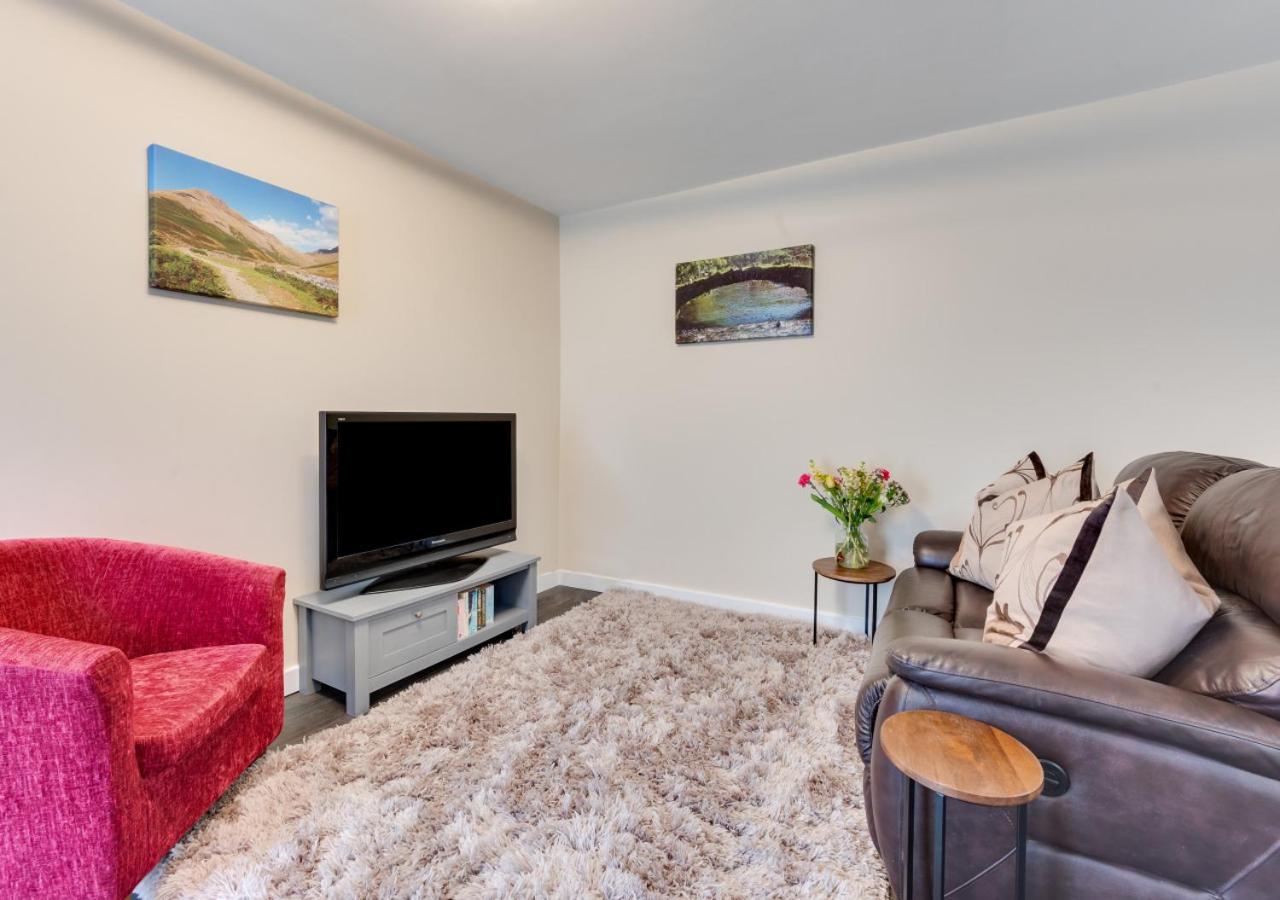 3 Bed in Great Waldingfield oc-ac2 view 5
