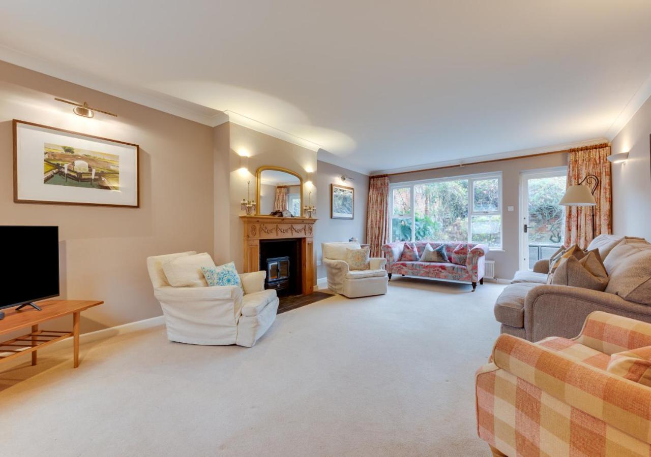 3 Bed in Aldeburgh oc-spcot view 2