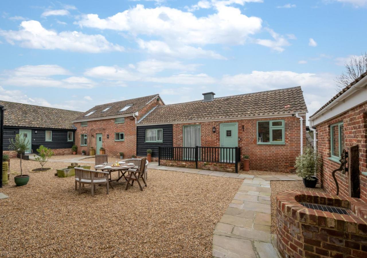 2 Bed in Great Waldingfield oc-ac3 view 2