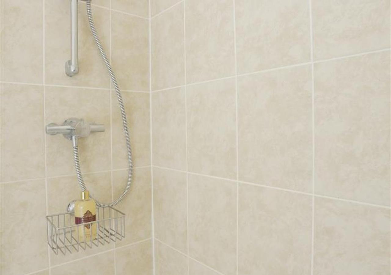1 Bed in Parham oc-gdnv view 5