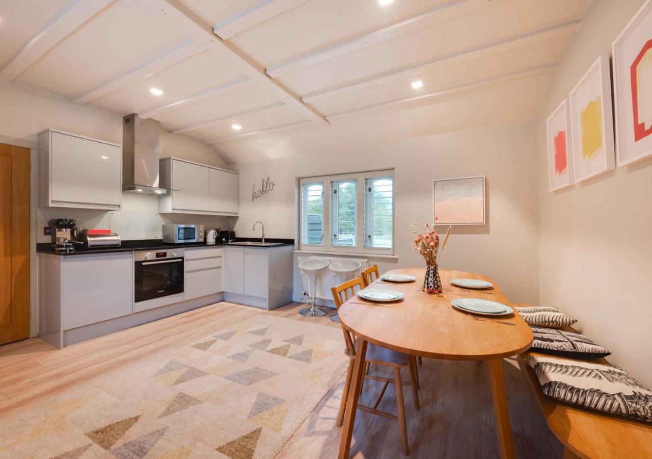 1 Bed in Middleton oc-rosc view 3