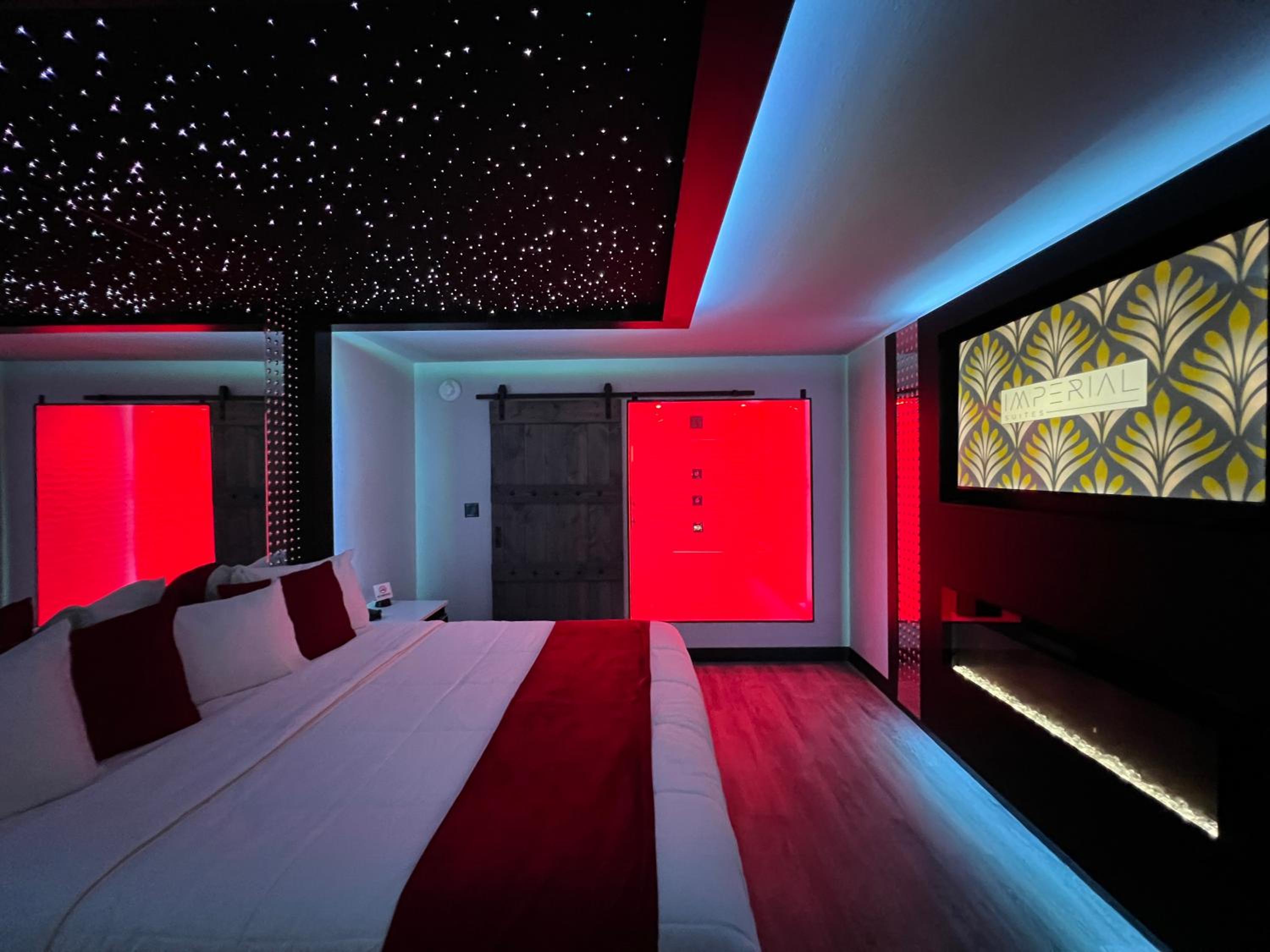 Imperial Suites, Adults Only