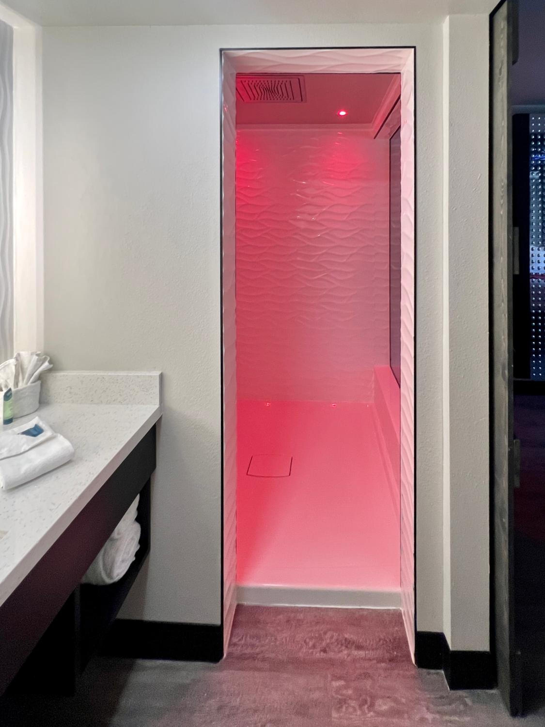 Imperial Suites, Adults Only