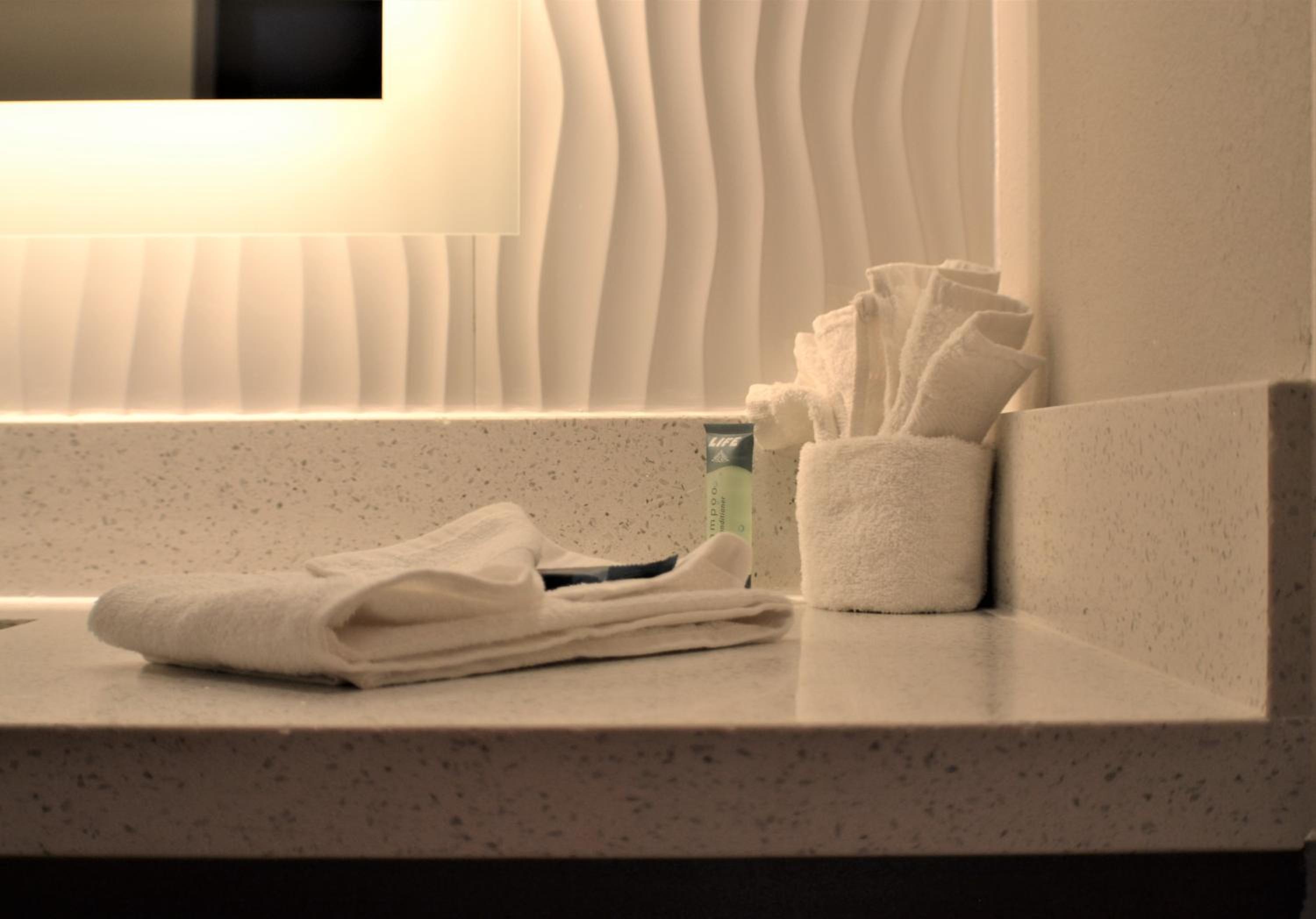 Imperial Suites, Adults Only