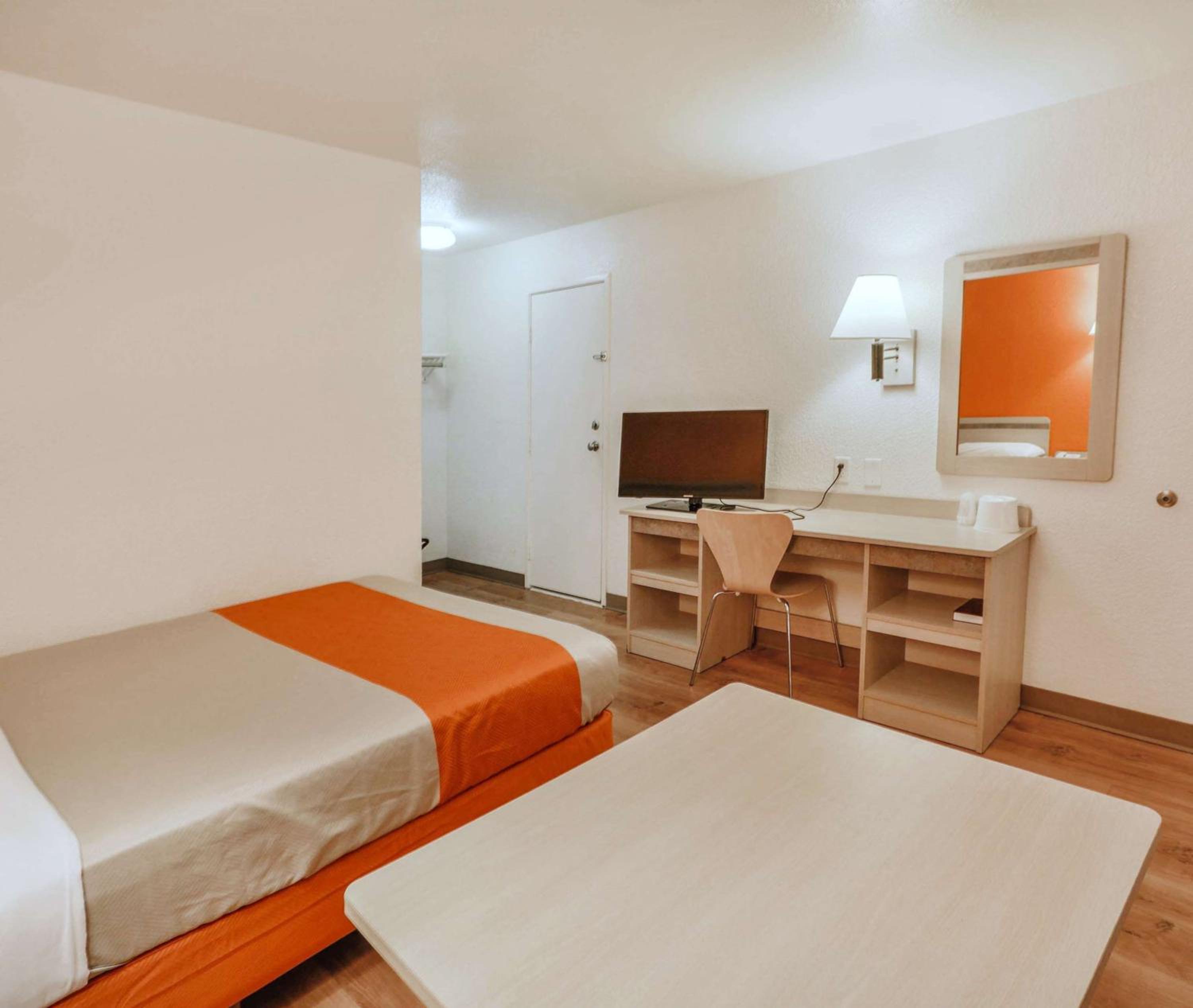 Huntsville Vacations - Motel 6-Huntsville, TX - Property Image 21