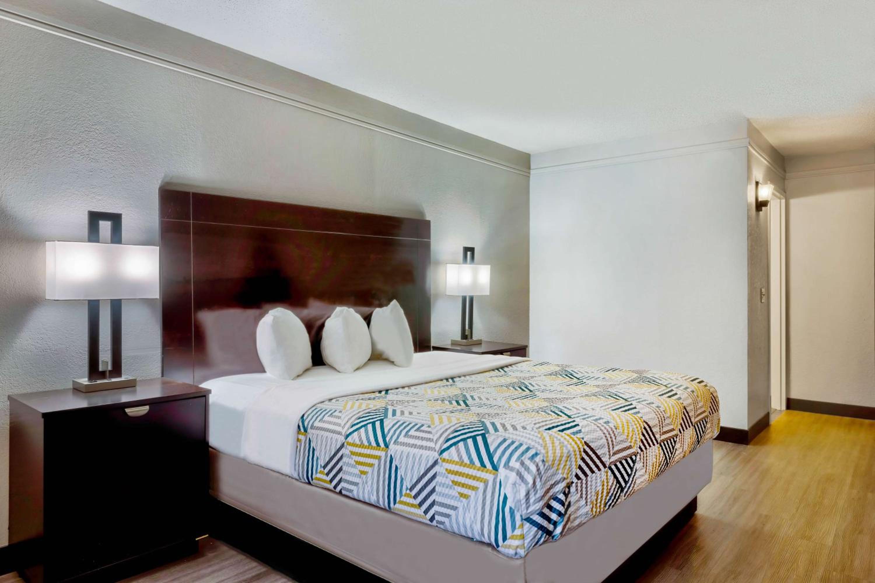 Bartlesville Vacations - Motel 6 - Bartlesville, OK - Property Image 23