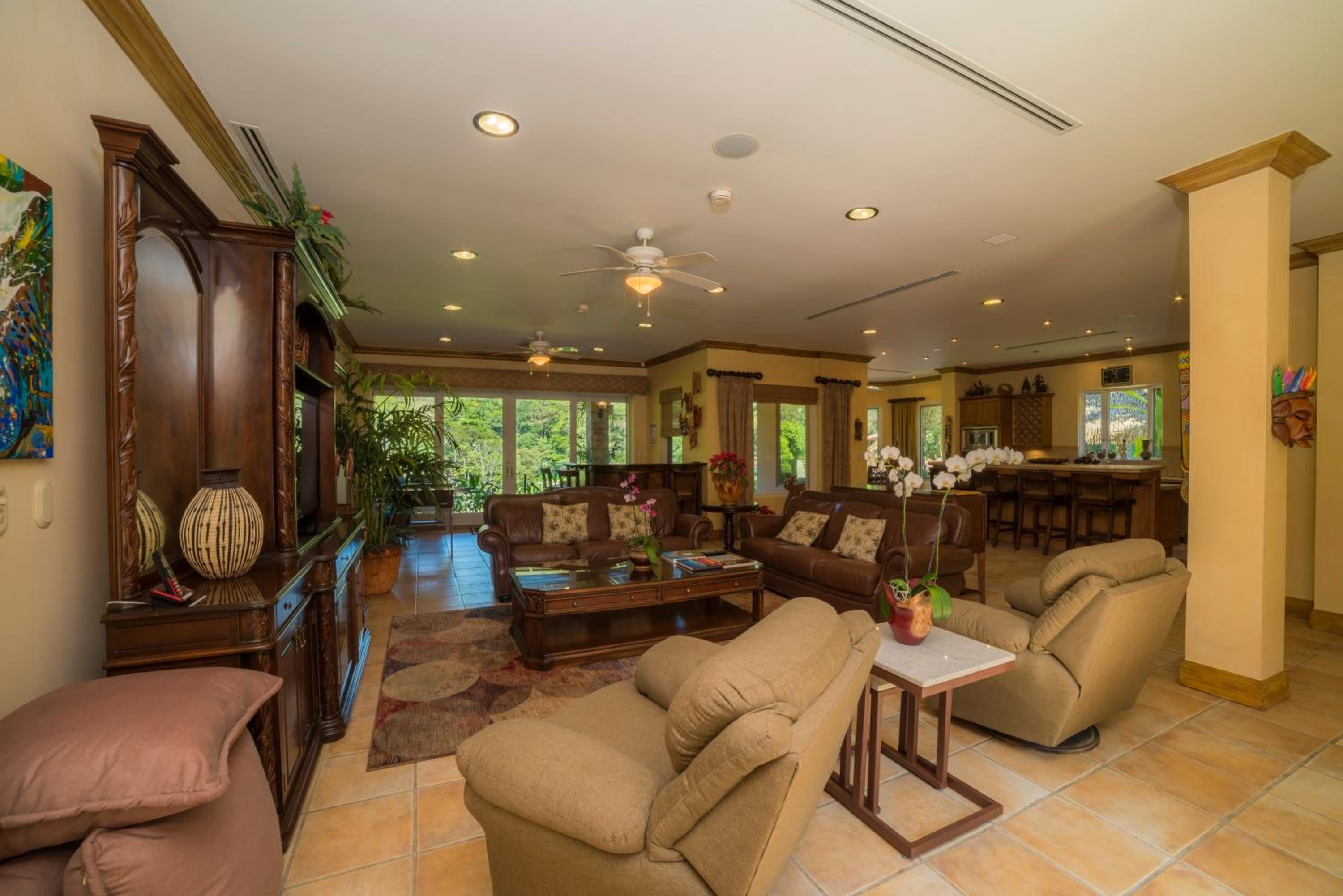 Casa Oasis 5 bdrs private pool in Los Suenos