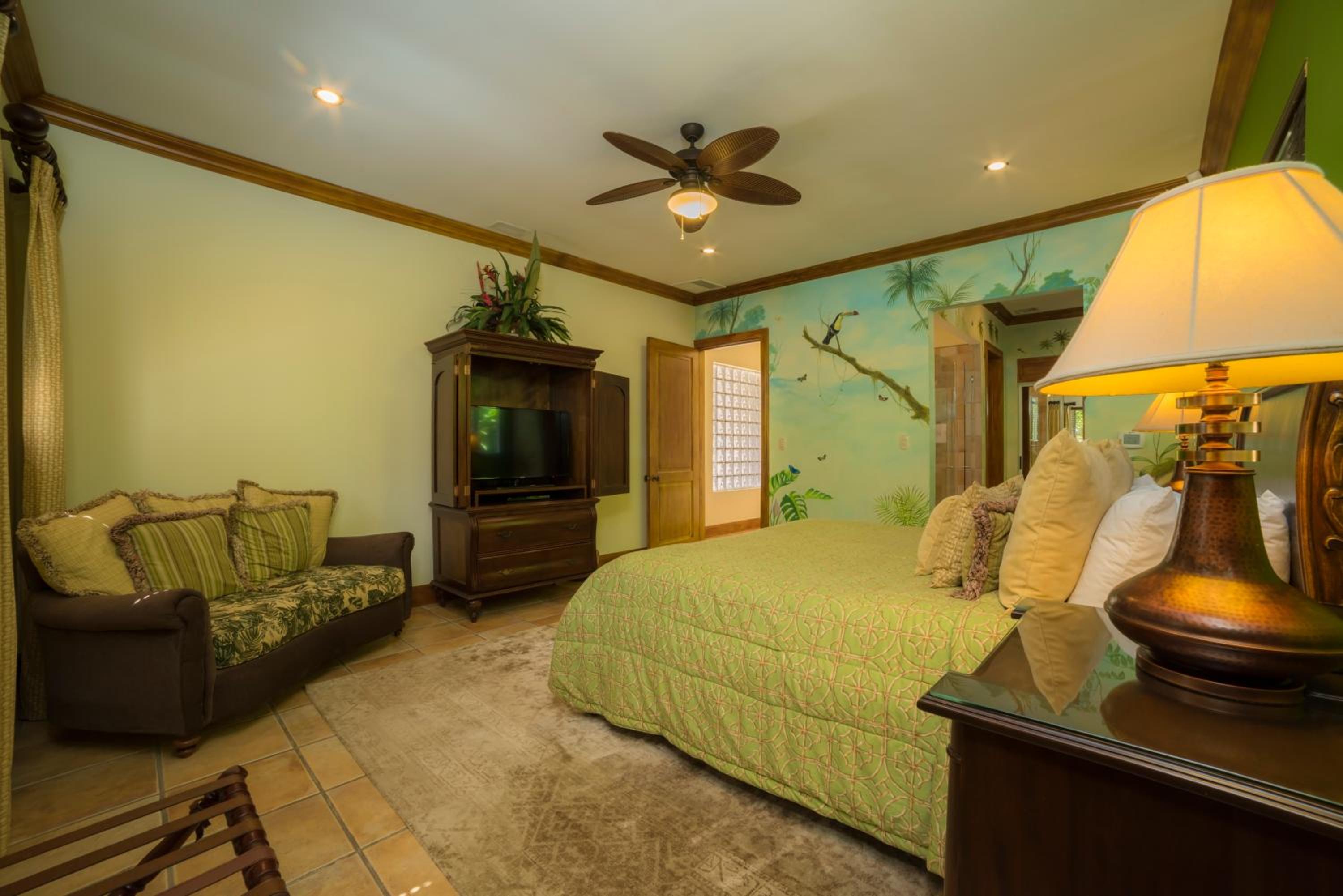 Casa Oasis 5 bdrs private pool in Los Suenos
