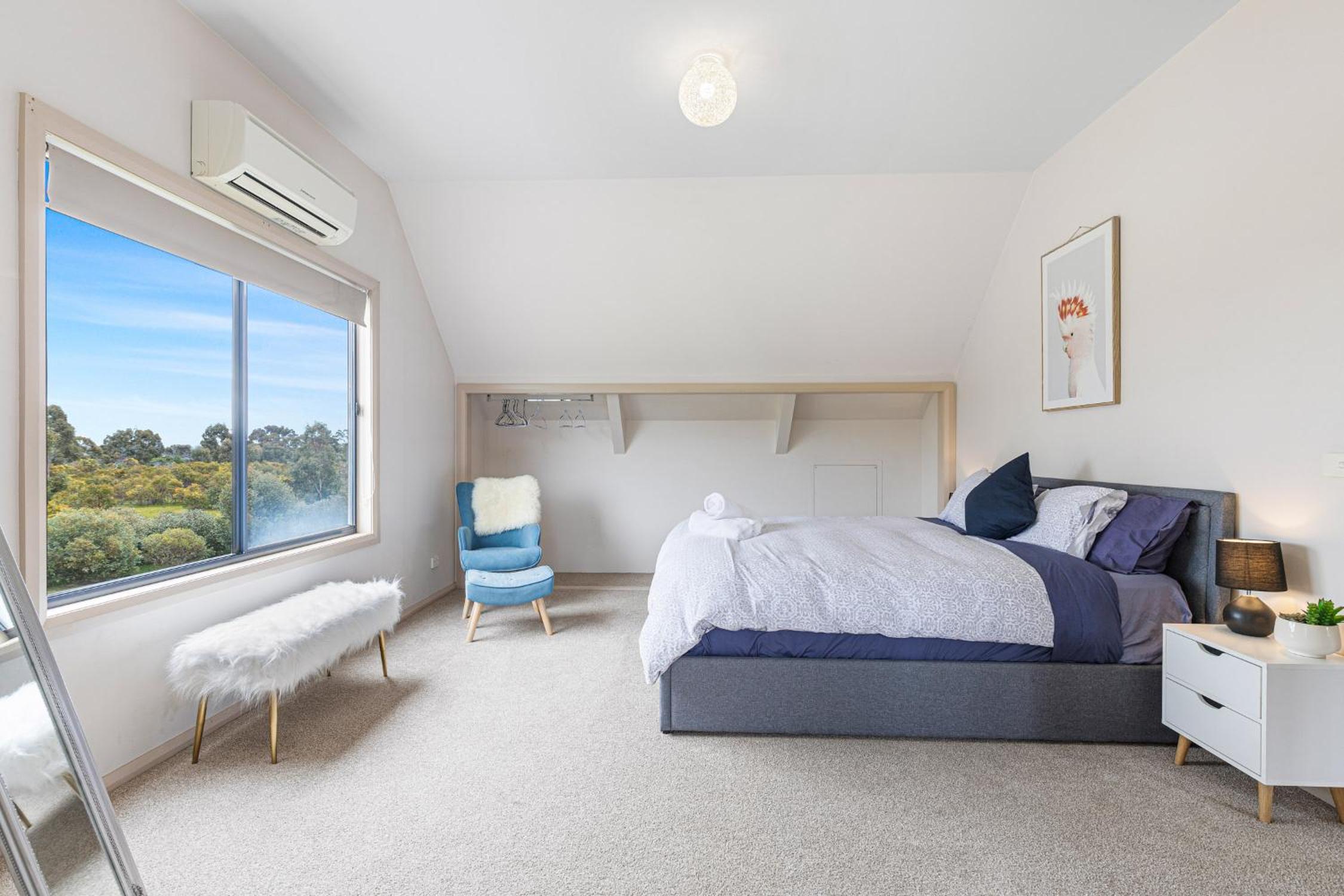 Morningside farm house with Mountian views...
