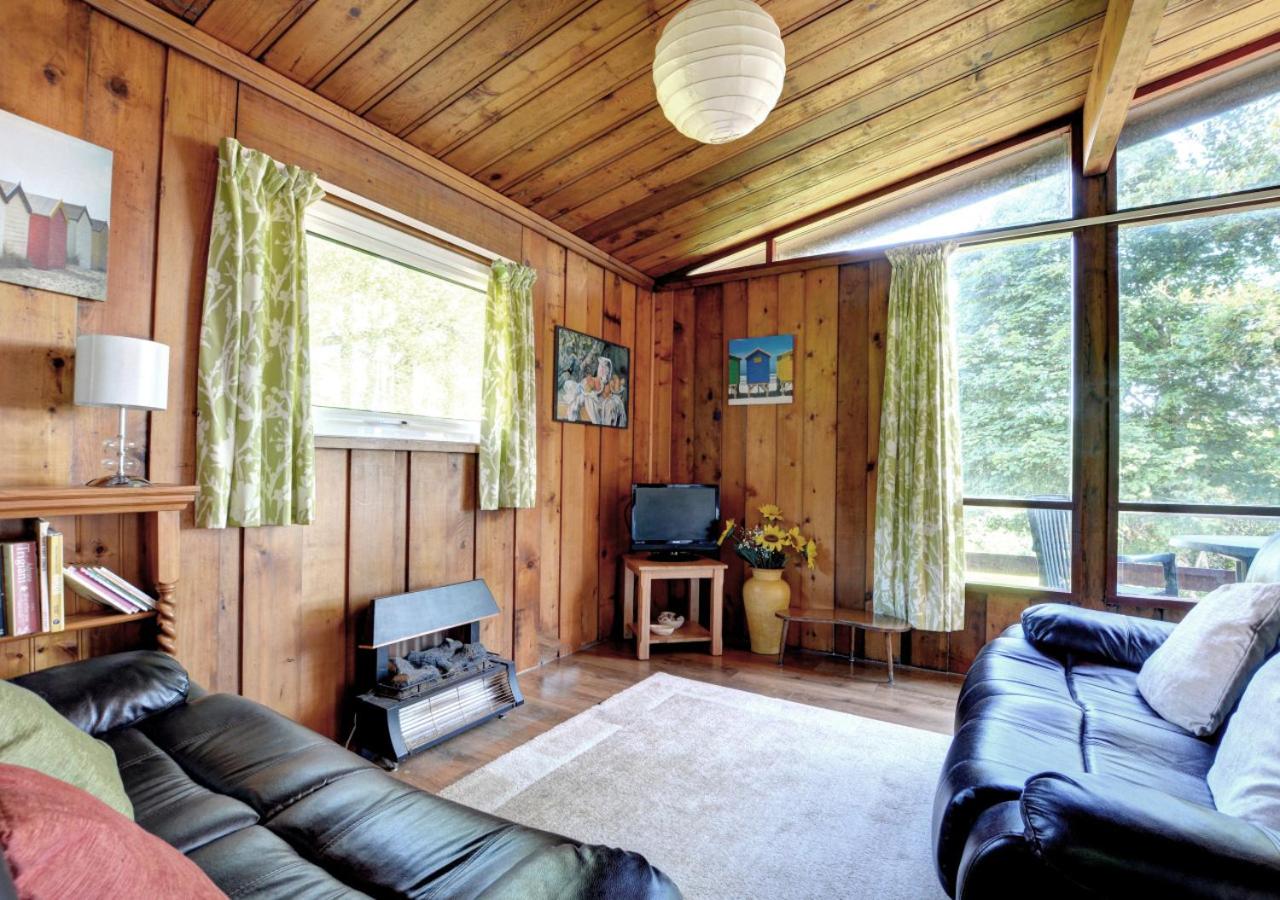 3 Bed in Broad Haven oc-wav604 view 2