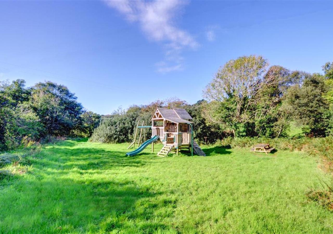 3 Bed in Broad Haven oc-wav604 view 5