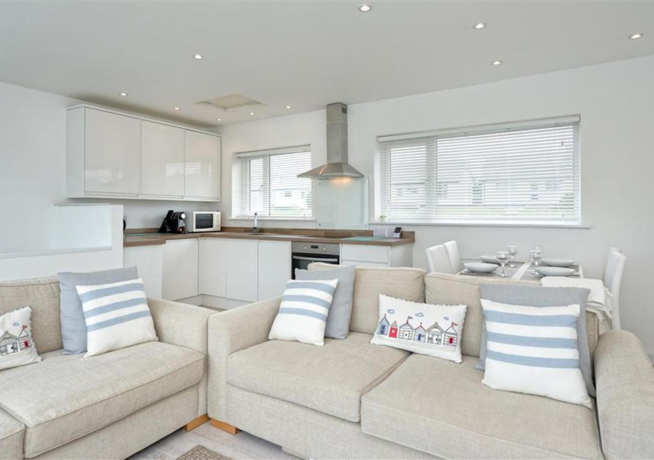2 Bed in Pwllheli oc-45caed view 5