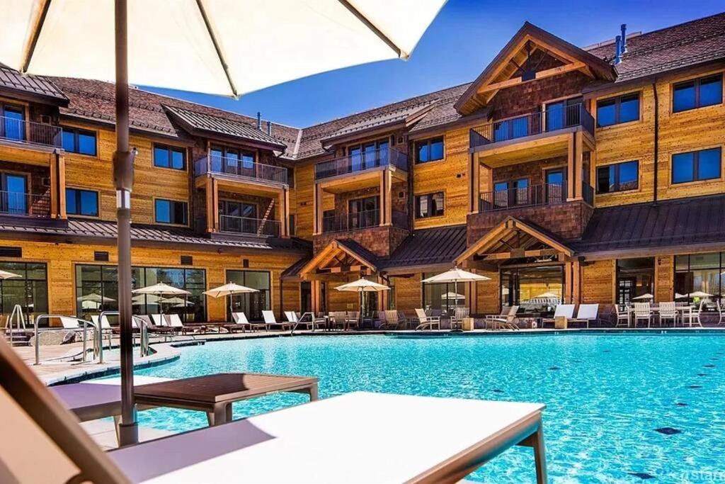 Lake Tahoe Vacations - Ultimate Luxury Residence with Extras Galore across from Heavenly Village Gondola - Zalanta Resort - Property Image 4