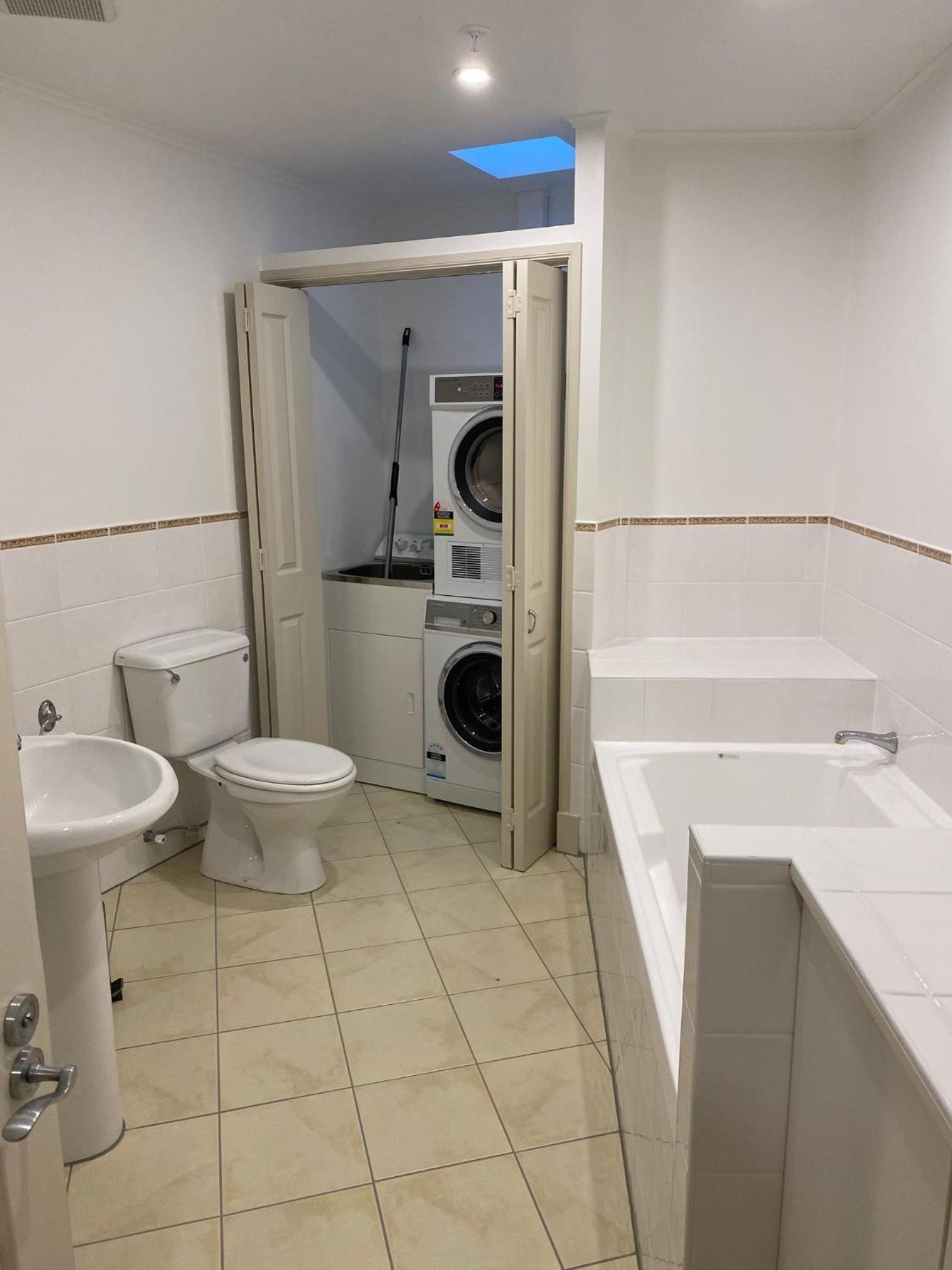 West End Precinct 2 Bedroom Apartment close to walkway and ocean