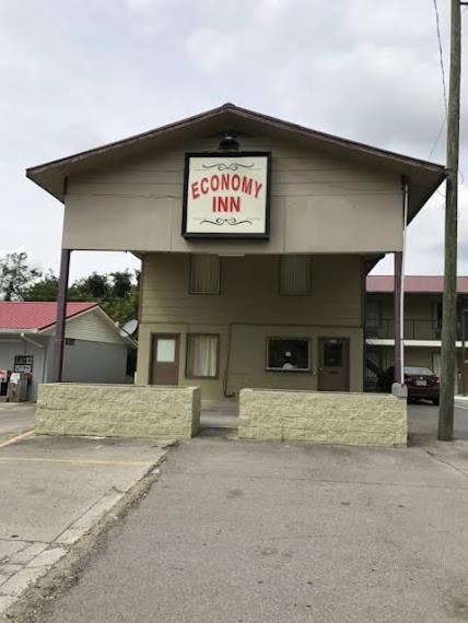 Sweetwater Vacations - Economy inn - Property Image 8