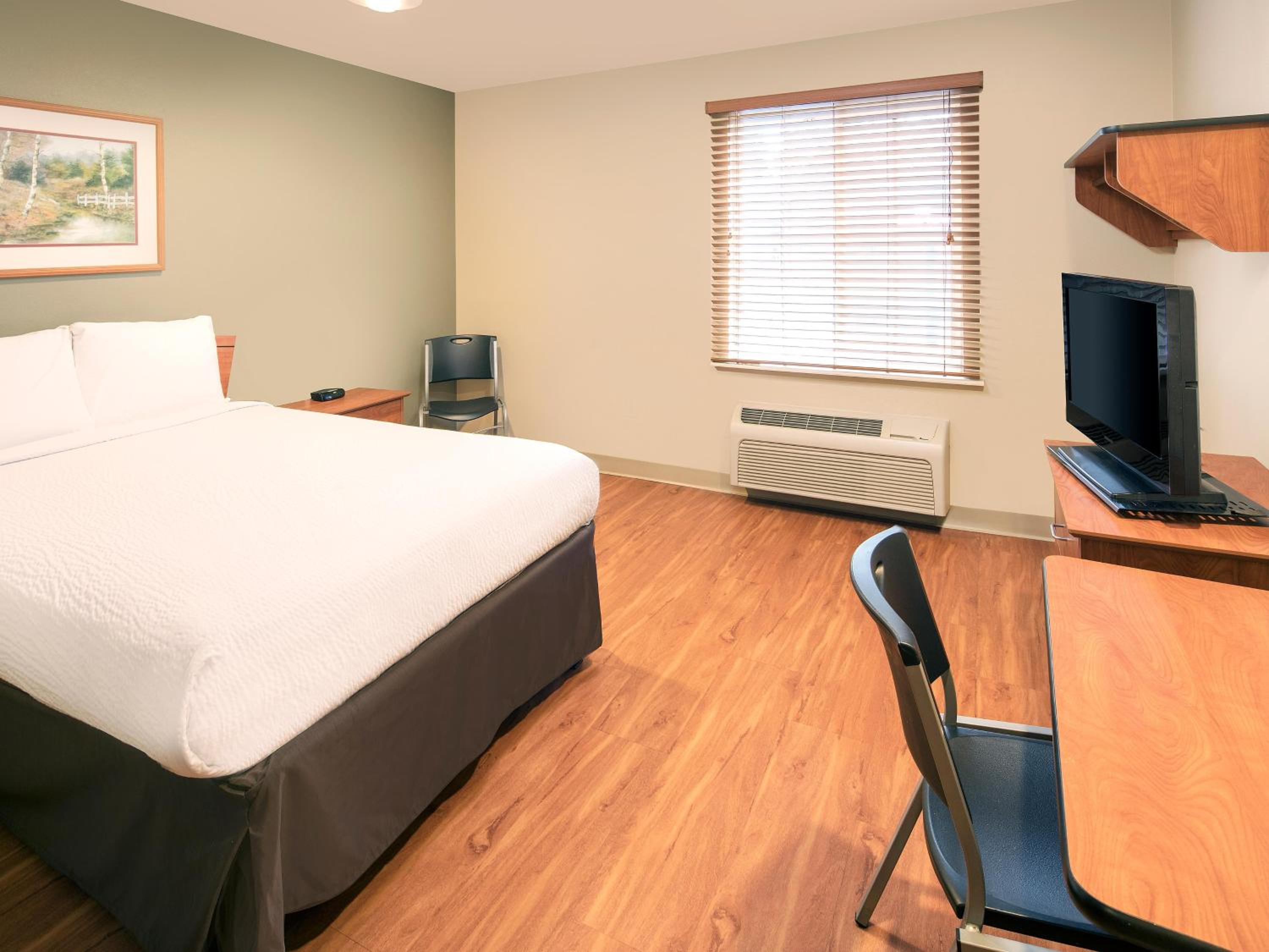 Fayetteville Vacations - Extended Stay America Select Suites - Fayetteville - Fort Bragg - Property Image 18