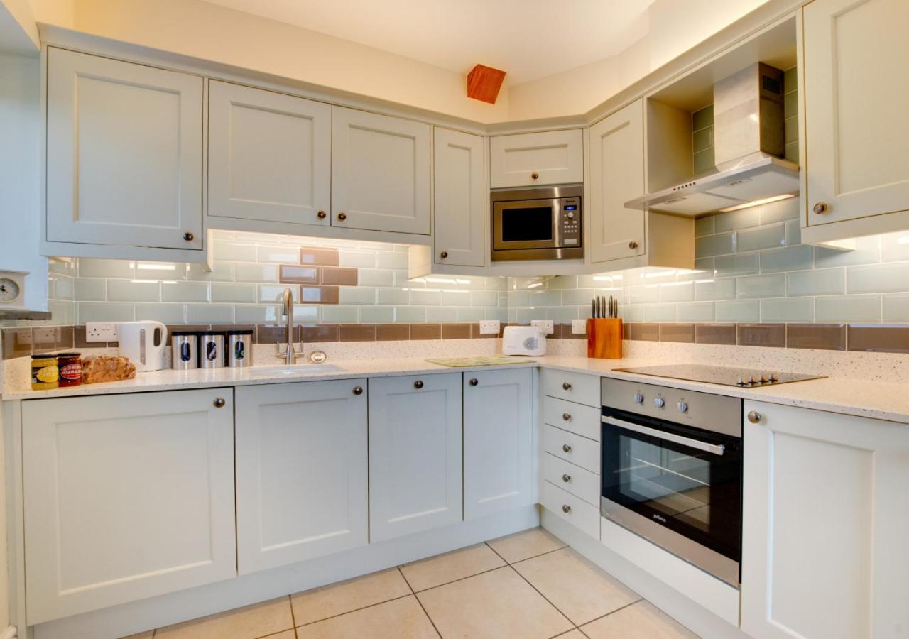 2 Bed in Barmouth oc-wah698 view 2
