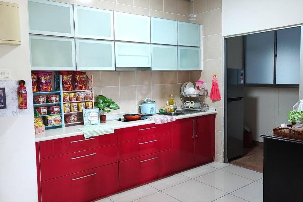 YOLO Budget CONDO KL NETFLIX WIFI
