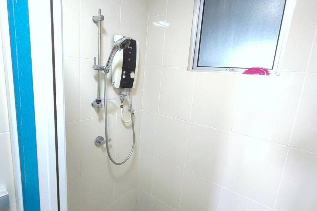 YOLO Budget CONDO KL NETFLIX WIFI