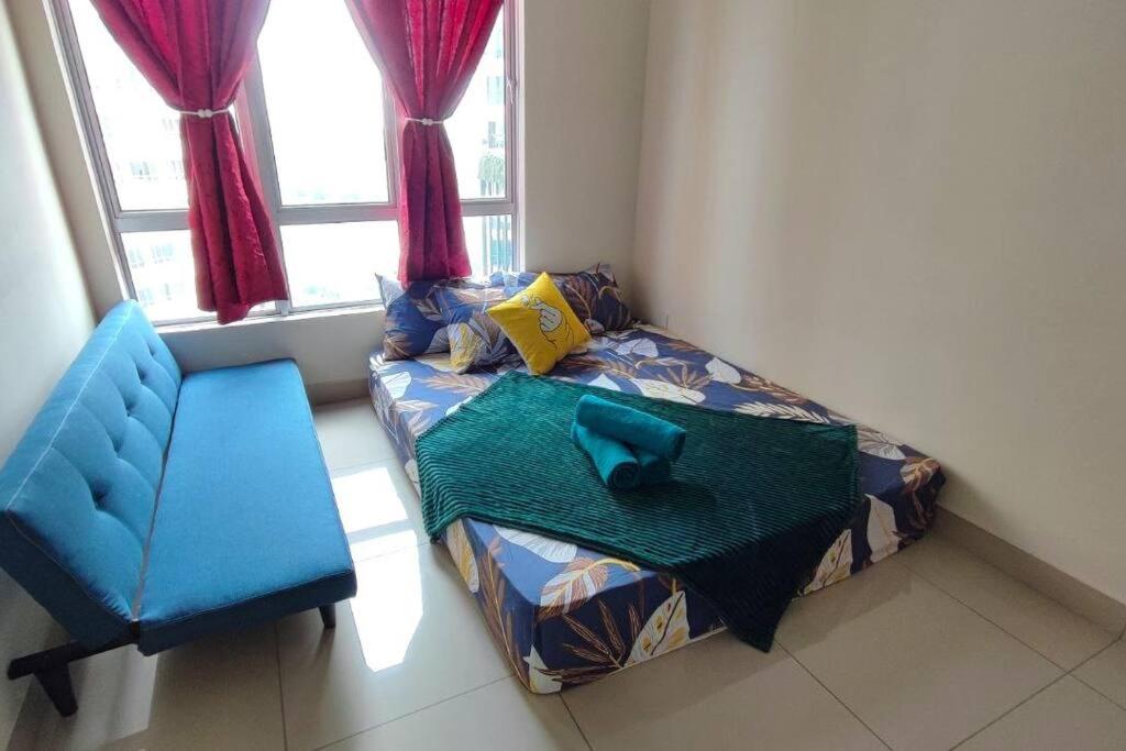 YOLO Budget CONDO KL NETFLIX WIFI