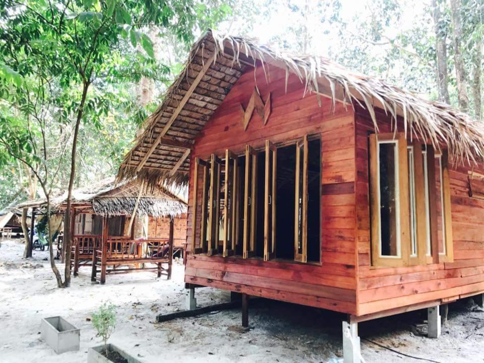 Lazy Hut
