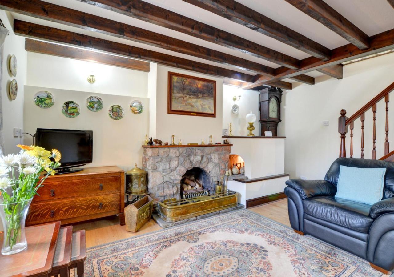 2 Bed in Porthcawl oc-way245 view 2