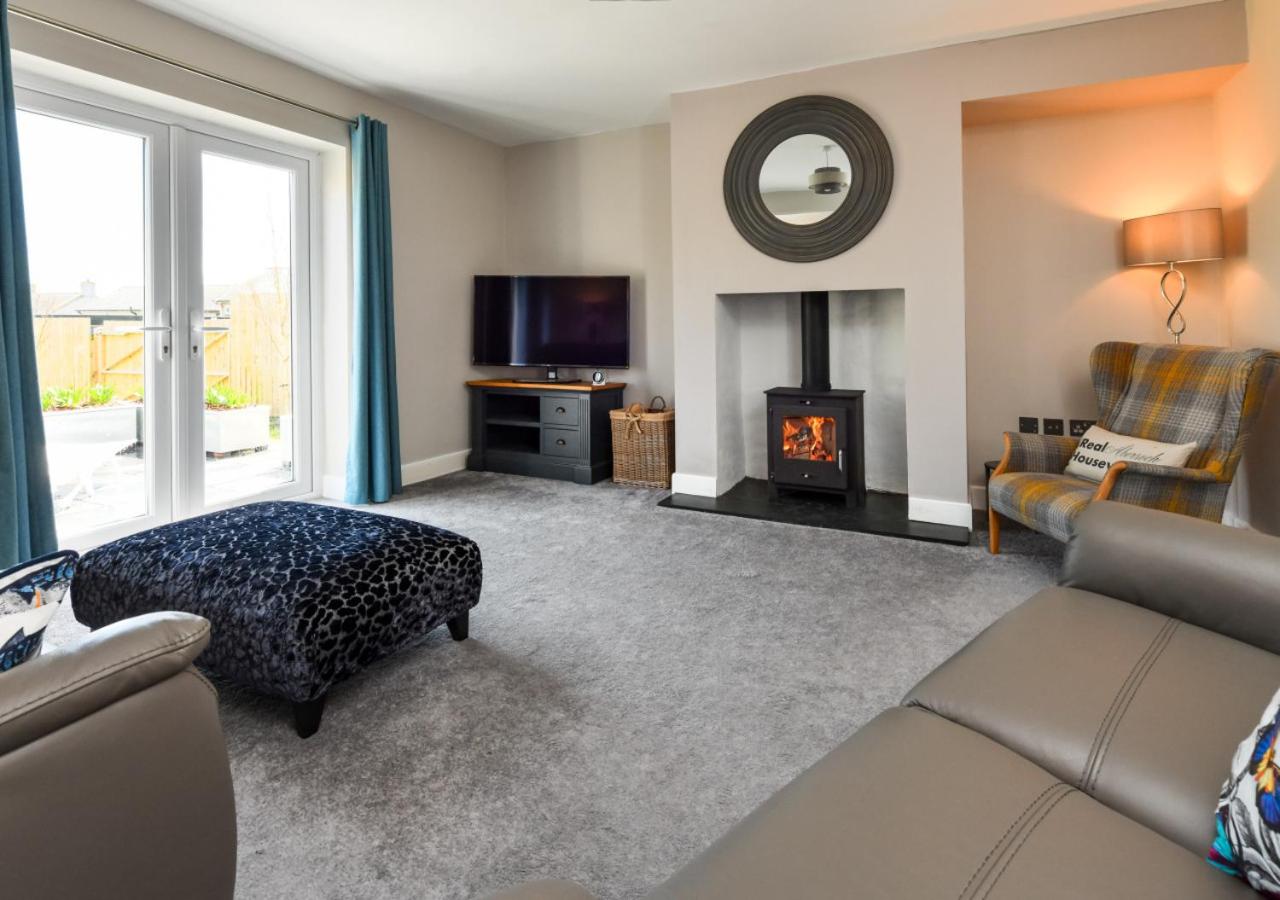 3 Bed in Abersoch oc-16maes view 2