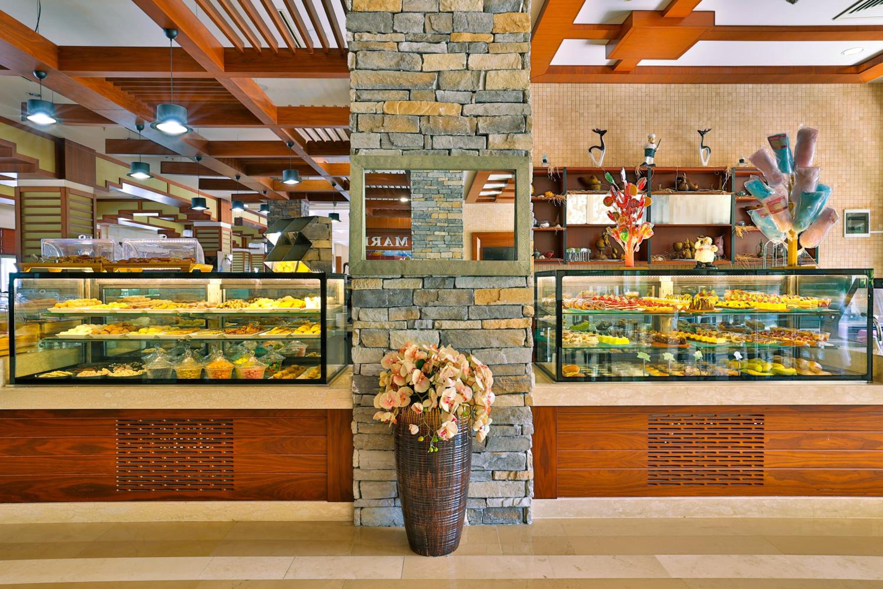 Crystal De Luxe Resort & Spa - All Inclusive - Image 8