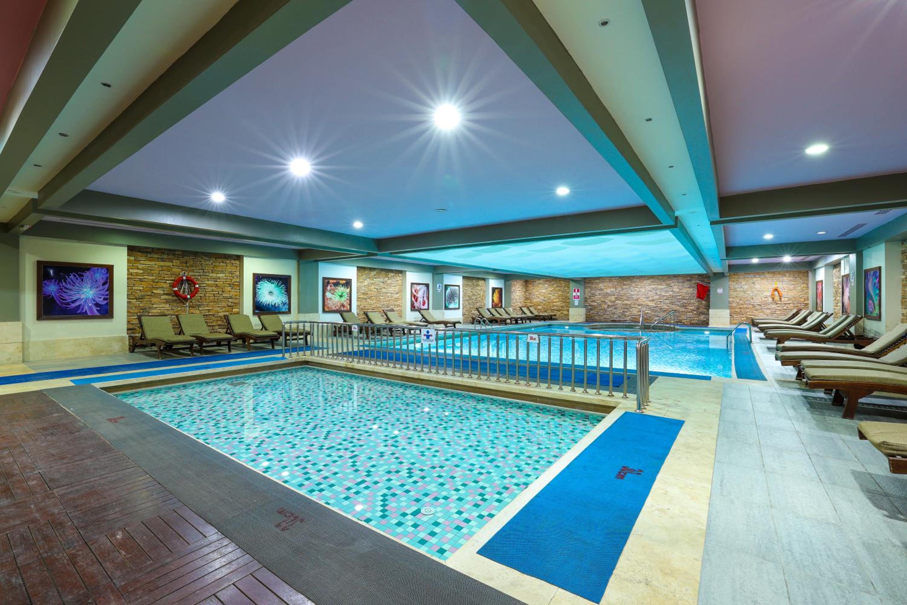 Crystal De Luxe Resort & Spa - All Inclusive - Image 6