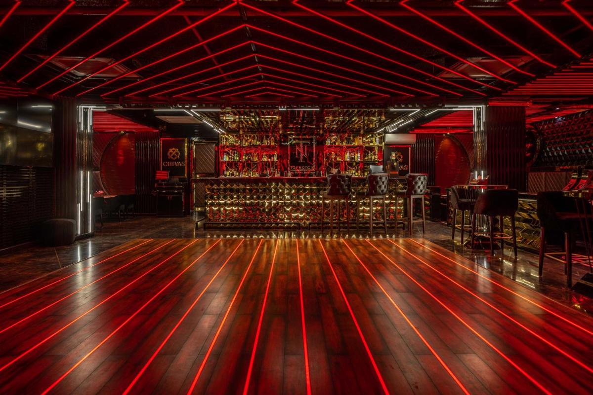 bar