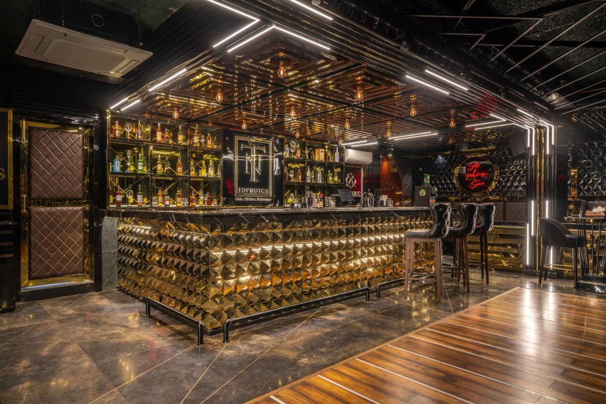 bar
