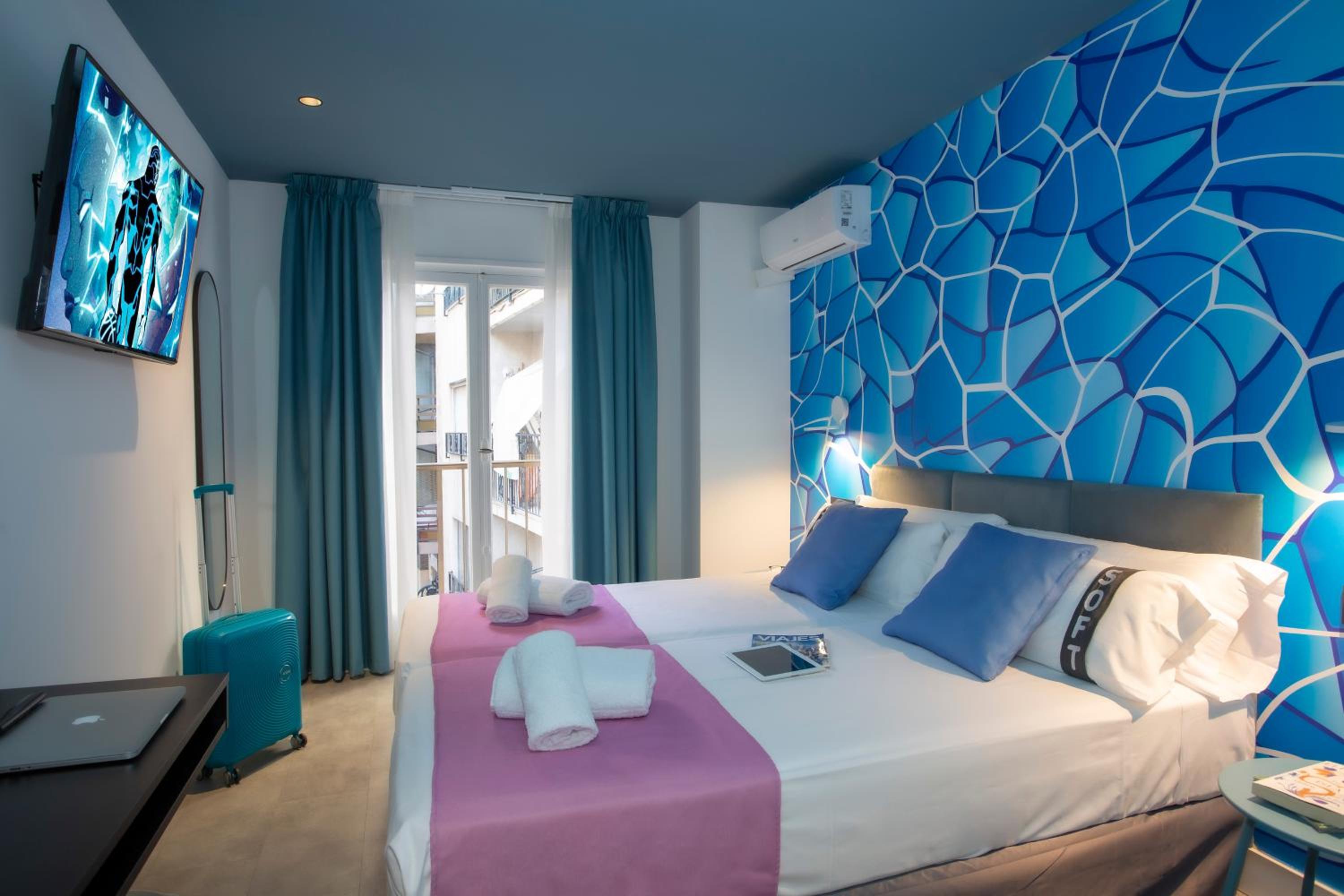 Casual Pop Art Benidorm by Casual Hoteles