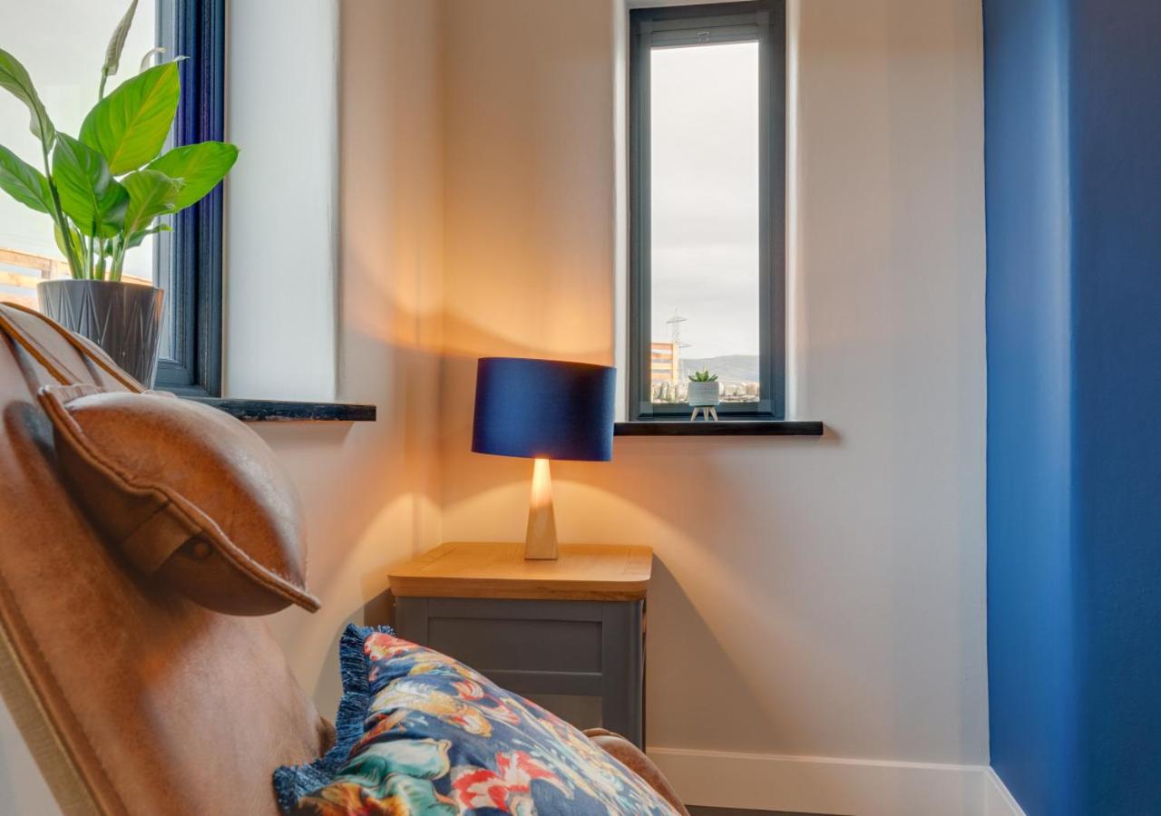 1 Bed in Caernarfon oc-bow270