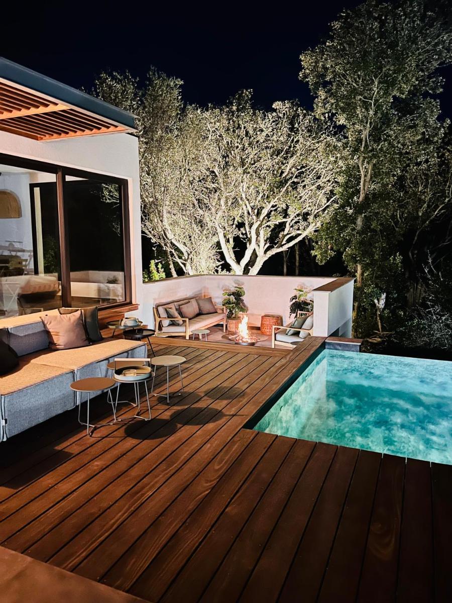 outdoor BBQ area