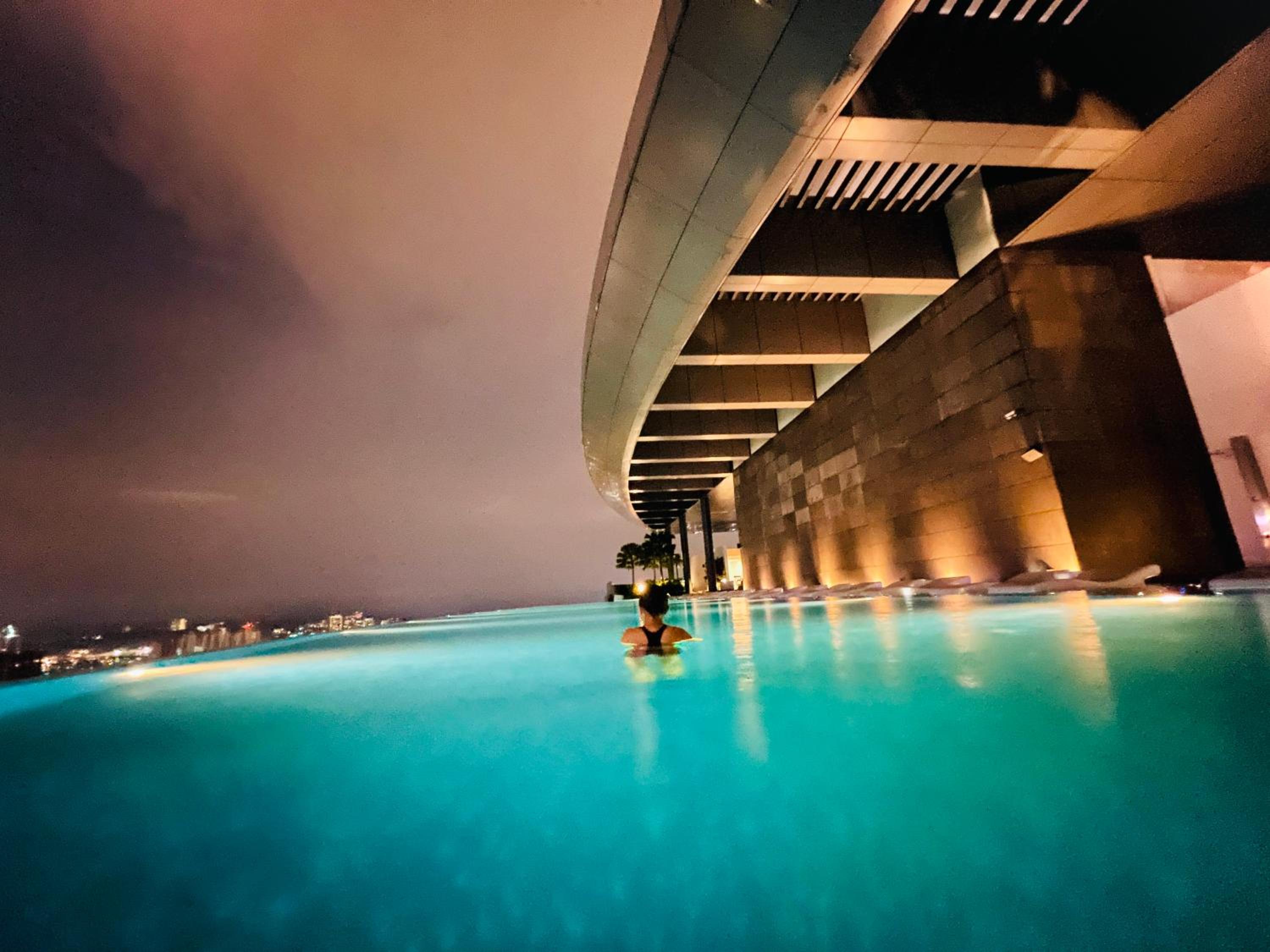 Eaton residences KLCC m@h