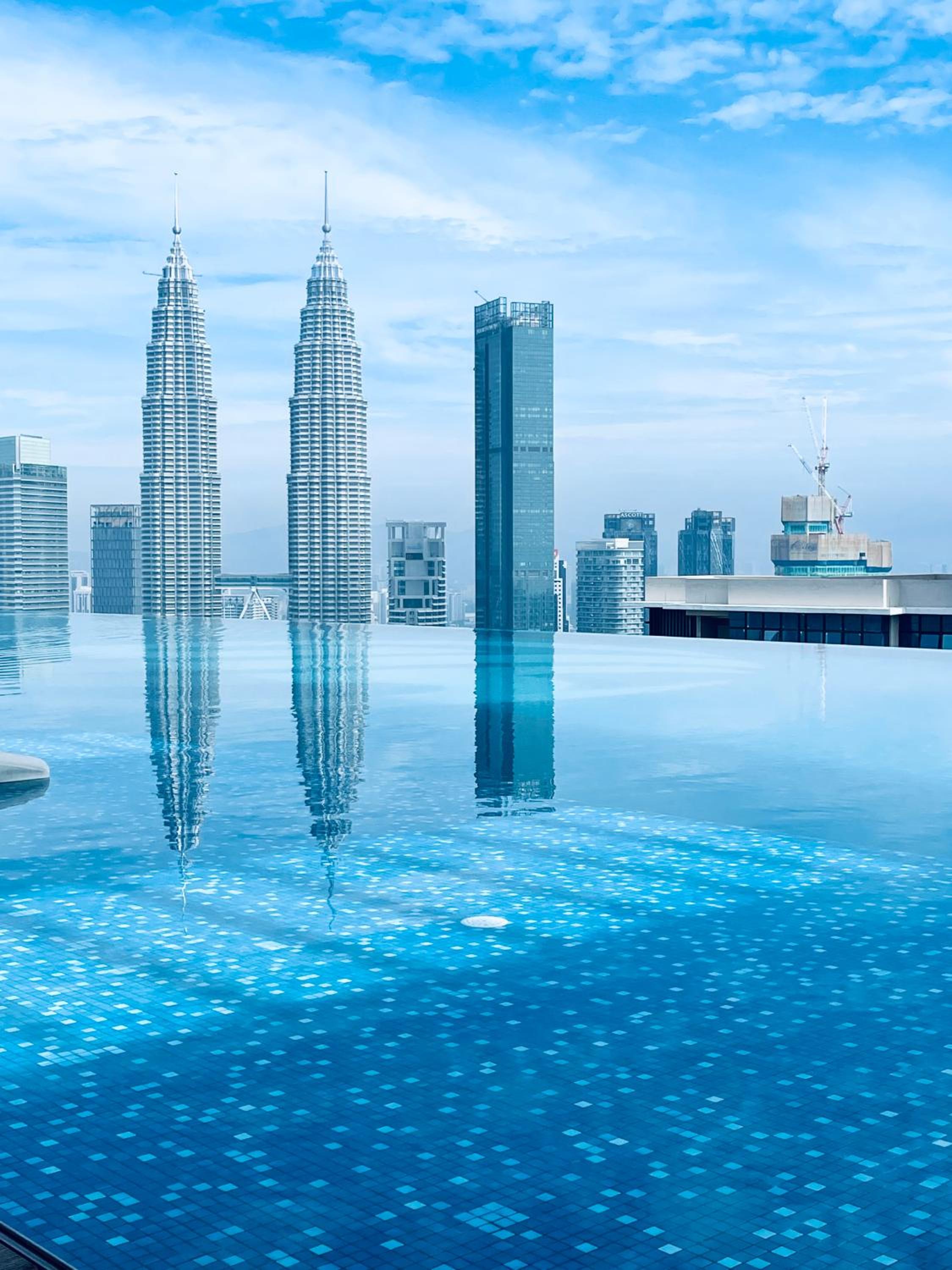 Eaton residences KLCC m@h