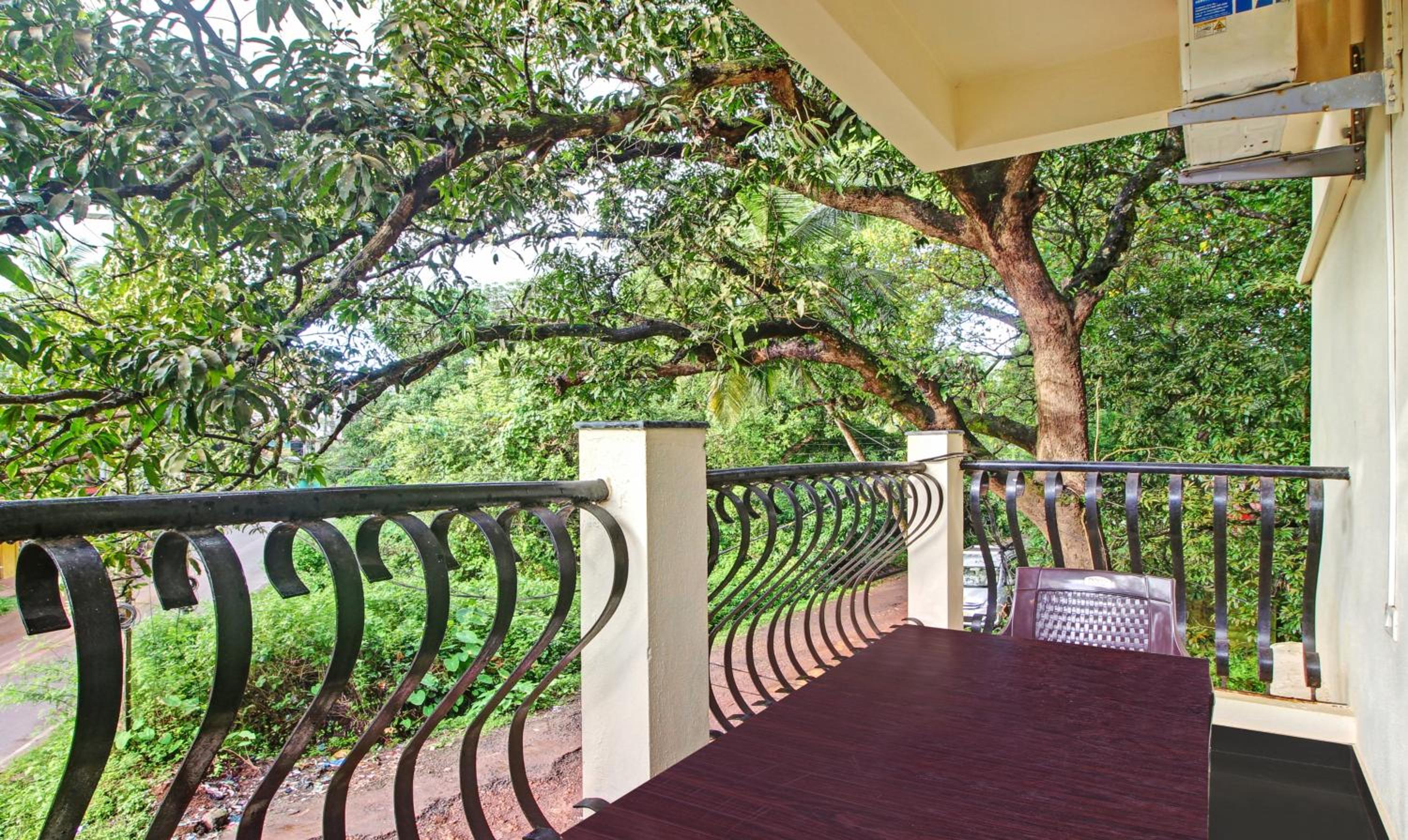 balcony